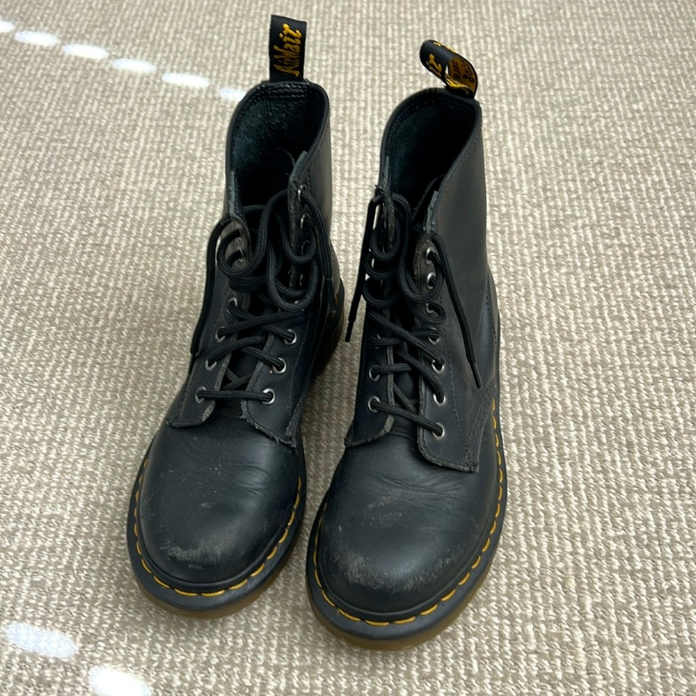 Doc Martens Airwair size US 7